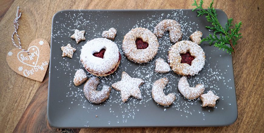 Dish of Christmas cookies.